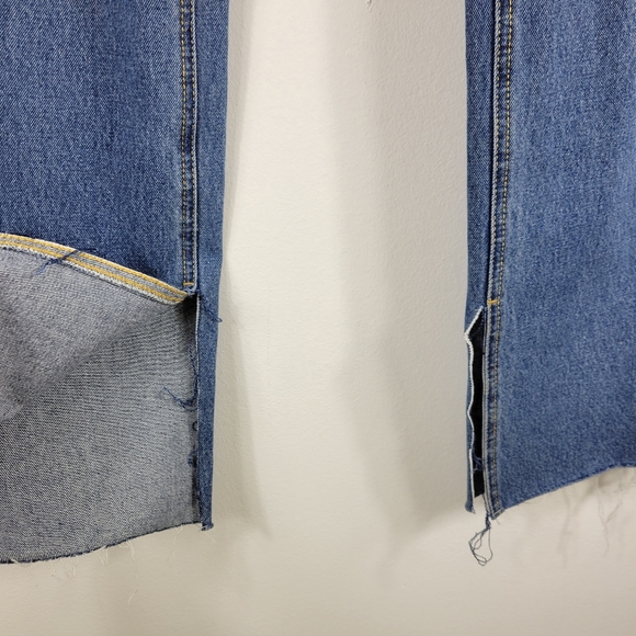 New Avec Les Filles  High Waist Distressed Straight Leg Split Hem Raw Hem Jeans - Picture 5 of 13